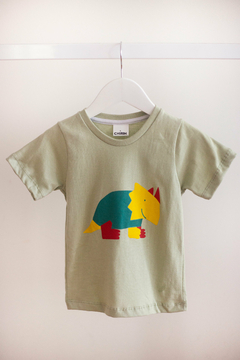 Remera Dino Pistacho