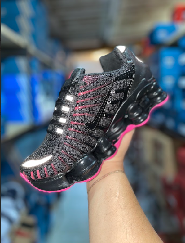 Nike fashion shox feminino preto com rosa