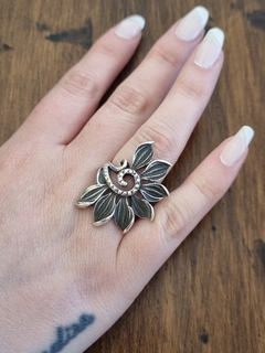 Anillo Flor Pavonada - comprar en línea