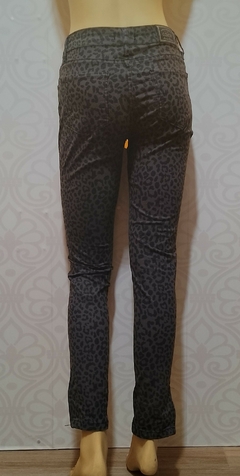 Calça Animal Print Marisa 36 - loja online