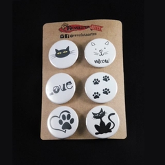 Kit com seis bottons ou imãs estampas de animais.