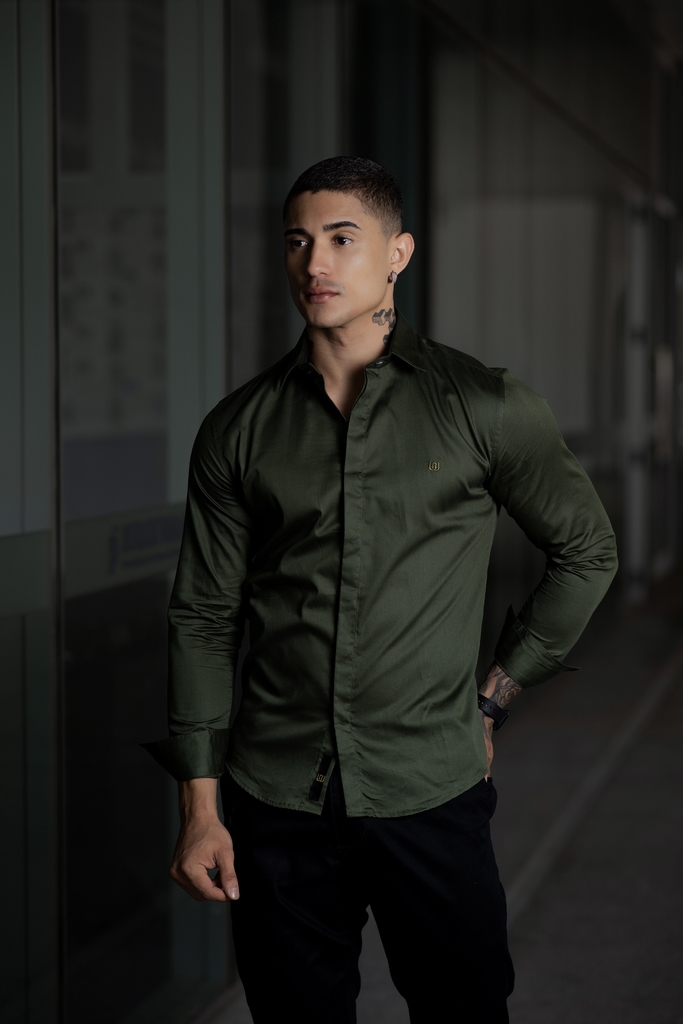 Camisa ML Acetinada - Verde Musgo - Comprar em BOOW