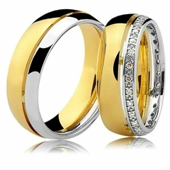 Par de Alianças de Ouro 18k Bodas Abauladas Polidas de 8mm com 30 Diamantes e 16gr