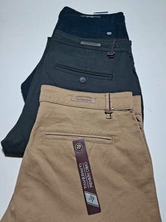 PANTALON CORTE CHINO TAVERNITI $49700 cod. 2436