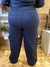 Calça cargo em malha texturizada azul marinho plus size - Be Golden