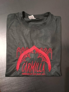 Camiseta Carmilla