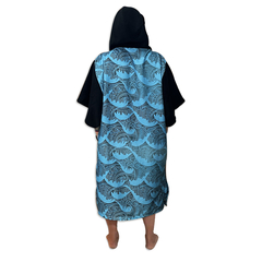 PONCHO CAMBIADOR (G.T1) 70 X 110 WAVES - comprar online