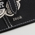 Bolsa Dior x Shawn Stussy Crossbody Black: Uma bolsa crossbody preta, com design exclusivo da colaboração entre Dior e Shawn Stussy, perfeita para adicionar um toque de estilo urbano ao seu visual.