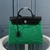 Bolsa Hermès Herbag Zip 31 Canvas Green/Black: Uma bolsa de design clássico em verde e preto, ideal para quem busca um toque de elegância discreta e moderna.