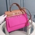 Bolsa Hermès Herbag Zip 31 Canvas Pink/Brown: Uma bolsa elegante com detalhes em rosa e marrom, perfeita para um estilo feminino e sofisticado.