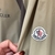 Jaqueta Moncler Hideki Logo-print Panelled Shell "Gray": Uma jaqueta cinza da Moncler com painéis e estampa do logotipo, perfeita para um estilo urbano e esportivo em dias frios.