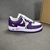 Zapatillas Louis Vuitton x Nike Air Force 1 Low By Virgil Abloh Morado/Blanco: Un par de zapatillas moradas y blancas, una colaboración entre Louis Vuitton y Nike con un diseño exclusivo de Virgil Abloh.