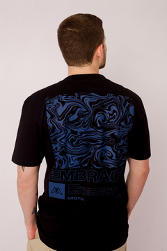 Camiseta Embrace