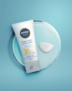 Protetor Solar Facial Nivea Sun FPS 30 - Toque Seco Antissinais 50ml