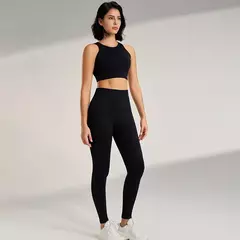 Conjunto Fitness Feminino: Cintura Alta e Duas Peças na internet