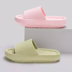 Chinelo SoftSky da Lucyever na internet