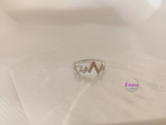 Anillo de ritmo cardiaco con corazón - Danaa | Joyería Fina 