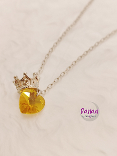 Corona de plata en Corazón Amarillo - comprar en línea