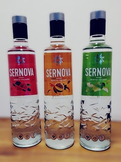 VODKA SERNOVA TROPICAL PASSION X 700 ML - SANTANOMBRE