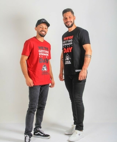 Camiseta "Nós tornamos mais fortes a cada dia" Vermelha - Monte Caveira