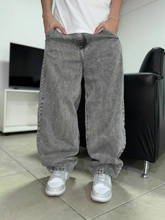 Jean Baggy Gris Liso en internet