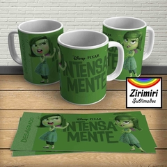 Taza intensamente desagrado