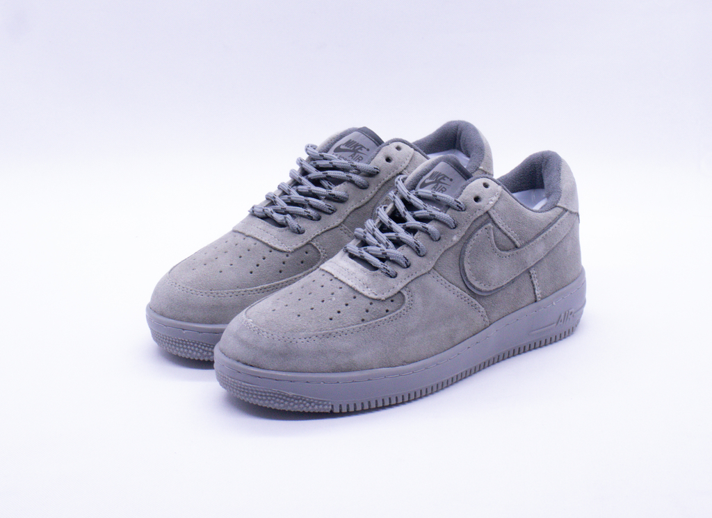 Nike air force deals 1lv8 1