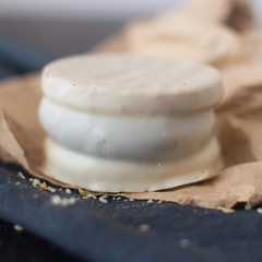 Alfajores Clásicos - Caja x 12 - il Toscano - Rotiseria y Pastelería Libre de Gluten