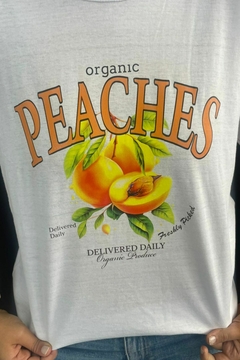 REMERA PEACHES - comprar online