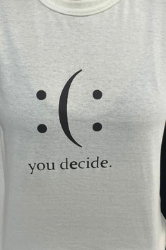 REMERA DECIDE - comprar online