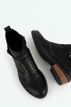 Bota Viamo Cuero Drake Negro - comprar online