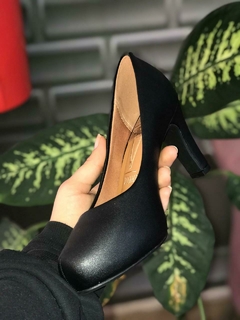 STILETTO CON PLATAFORMA INTERNA NEGRO - Stile Kapirosa