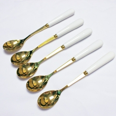 Imagem do Talheres dourados com cabo em cerâmica