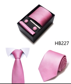 Conjunto de gravata de seda na internet