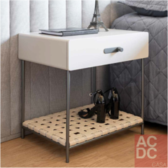 Mesa de Cabeceira Bobô - comprar online