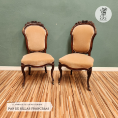 PAR DE SILLAS DE SALA FRANCESAS