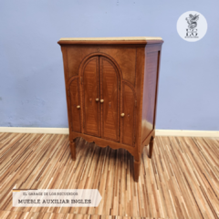 MUEBLE AUXILIAR INGLES