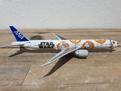 ALL NIPPON AIRWAYS (ANA) BOEING 777-300 "STAR WARS" en internet