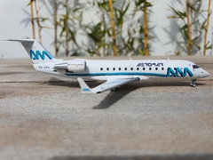 AEROMAR BOMBARDIER CRJ-200ER (BLANCO) 1:200 NG MODELS en internet