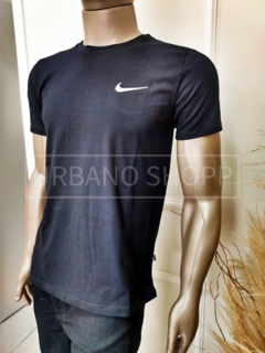 Camiseta Nike Clássica Gola C US492