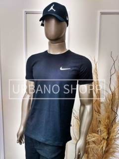 Camiseta Nike Clássica Gola C US492 na internet