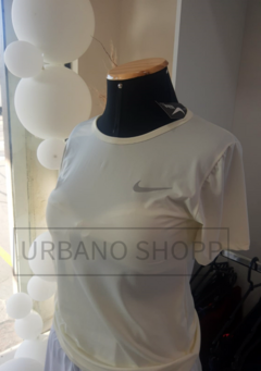 Camiseta Dry- Fit Feminina Nike US466 na internet