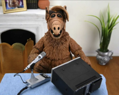 Figura de ALF Ultimate Action Figure - NECA Original - Unytoys