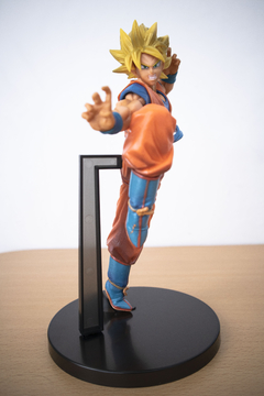 Figura Goku Super Saiyan Fes!! Dragon Ball - Simil Banpresto - comprar online