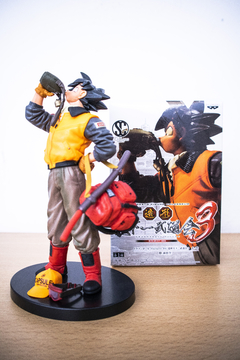 Figura de Goku Explorador Cantimplora - Simil Banpresto