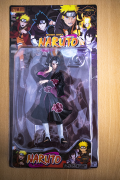 Figura Muñeco de Sasuke Uchiha con capa- Naruto Shippuden