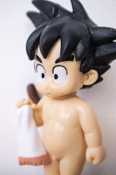 Figura Goku bebé Niño Kid - Desnudo con Toallón - Dragon Ball - comprar online