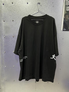 Camiseta wanted oversized