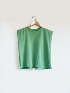 Musculosa estilo hombrera LISA