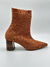 BOTA KNIT SALTO AMADEIRADO ARI - Moos Store - Moda Feminina Online